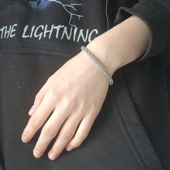 Classic vintage medieval turkish round weave chain mail silver mini bracelet - Picture 4 of 9